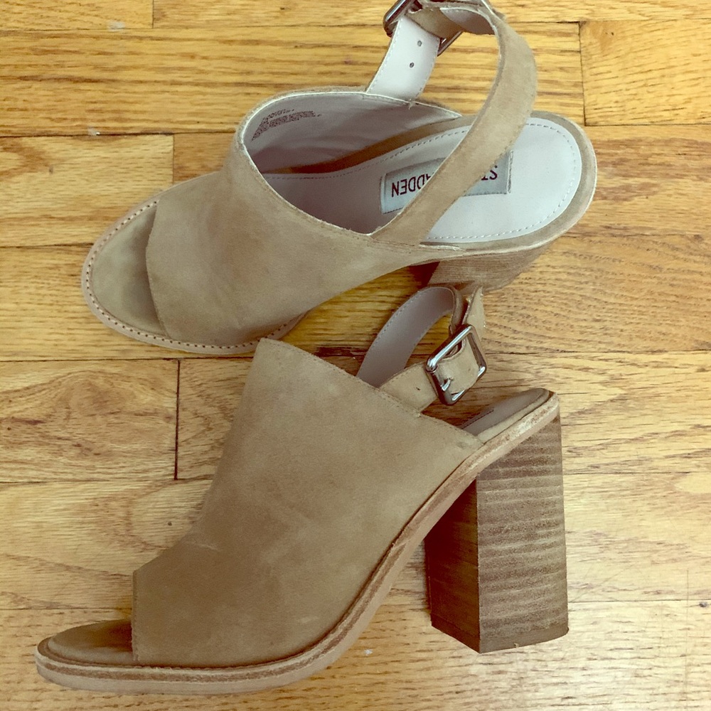 Size 6 Steve Madden Heel